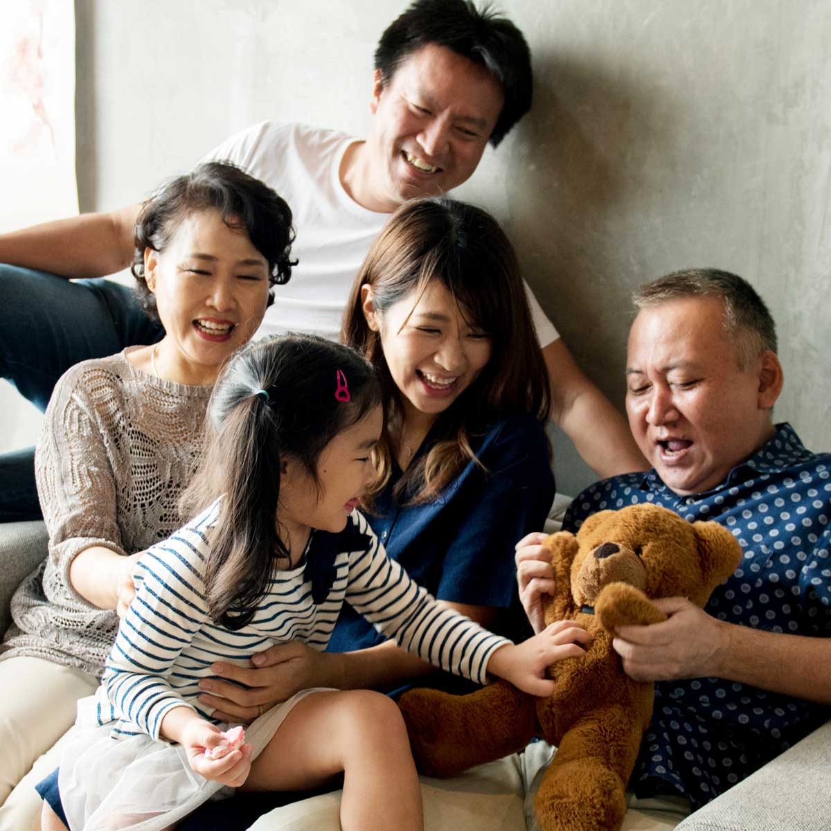 Gia đình hạnh phúc tận hưởng sức khỏe